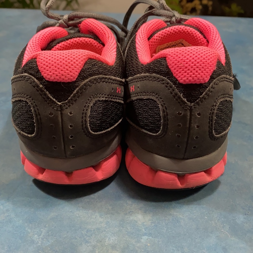 Under Armour - Picture 2 of 10